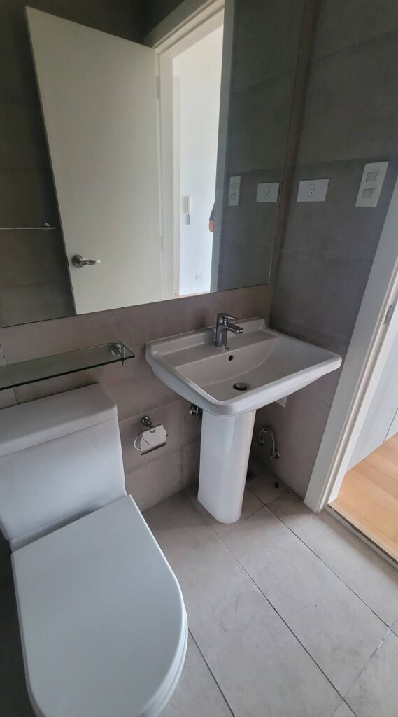 8 3007b toilet