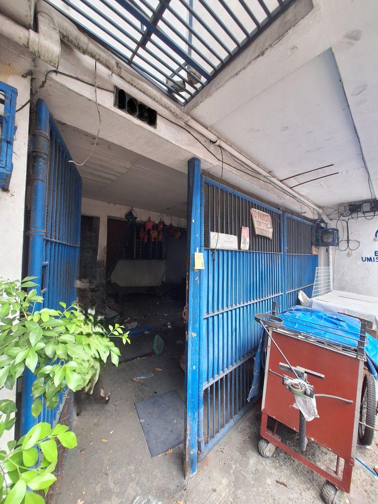 1 paco apartment entrance
