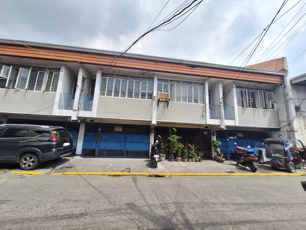 6 door apartment in Paco, Manila